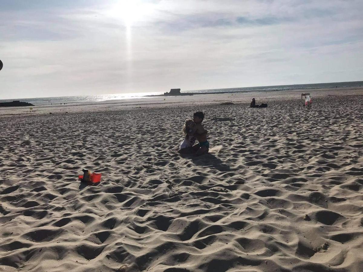 Fl'heurt De Au Pied De La Plage, Vue *