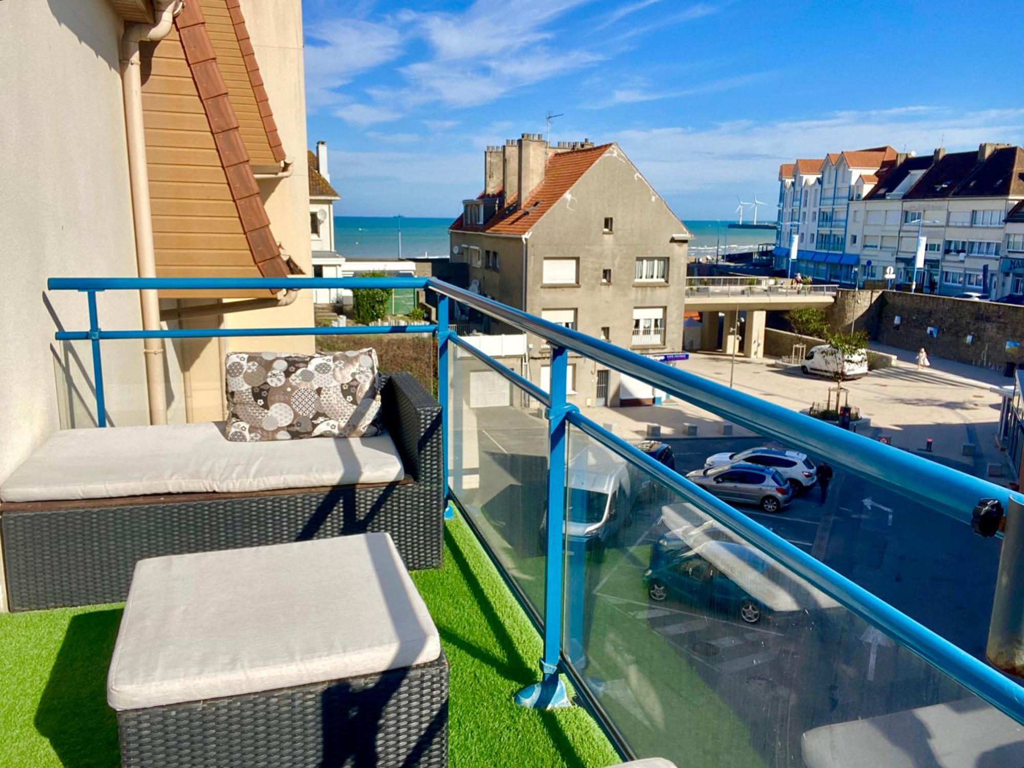 Fl'heurt De Au Pied De La Plage, Vue *
